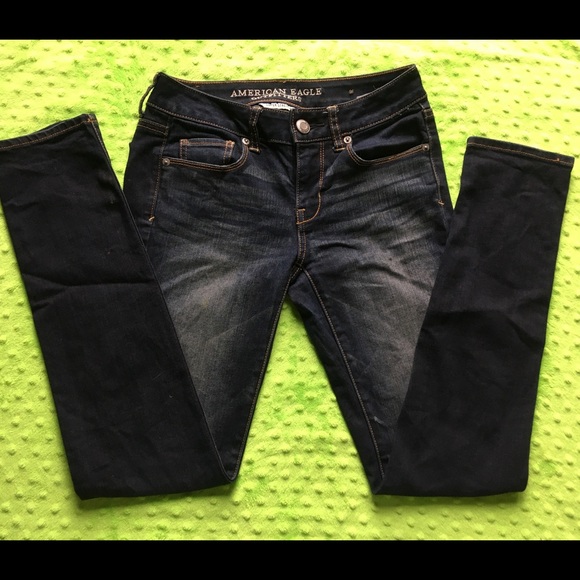 ⭐️American Eagle Jeans Size 2⭐️ - Picture 1 of 2